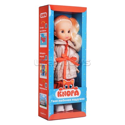 Кукла Элис на прогулке