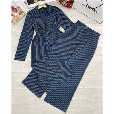 Костюм тройка