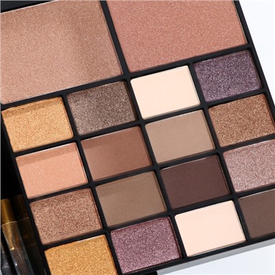 Профессиональный набор для макияжа (тени для век, блеск для губ, корректоры, румяна, тоналка)