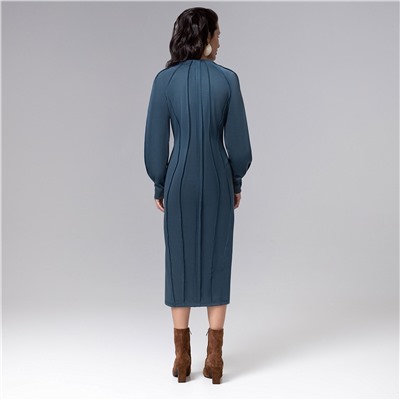 Платье-футляр с акцентными швами, Больше, чем просто платье