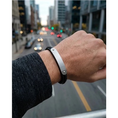 Браслет из стали на кожаном ремешке