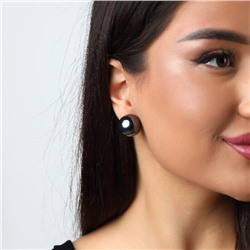 Серьги гвоздики крупные жемчужинки, цвет: серый переливающийся, арт.001.624