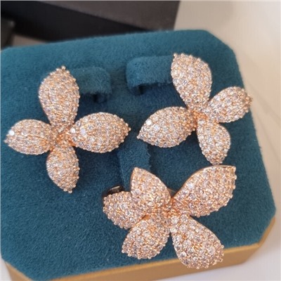 Комплект ювелирной бижутерии коллекция "Дубай" серьги и кольцо 18 р, покрытие позолота, вставка: фианиты, цвет: прозрачный, арт.314.843-18