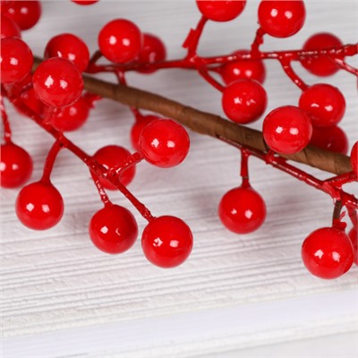 Ветка декоративная Ягода 5 веток 52 см / GTN-11 /уп 2/500/