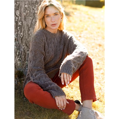 Джемпер крупной вязки из уютной пряжи с ангорой и мохером