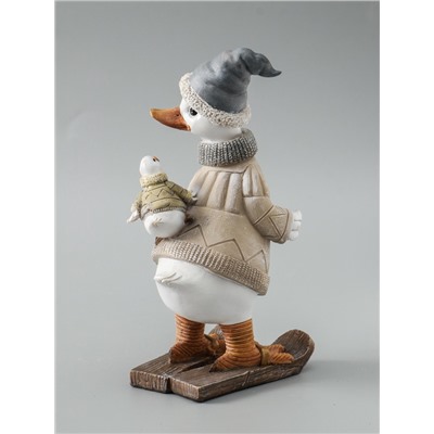 УЦЕНКА Сувенир полистоун "Гусь на лыжах, с гусёнком на спине" серо-бежевый 9,5х13,5х23,5 см 103259