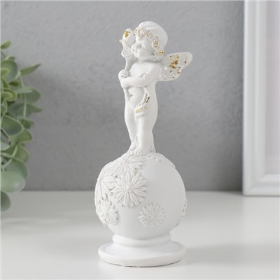 Фигурка полистоун «Белоснежный ангел на шаре с цветами», с золотом, 16×6×6 см