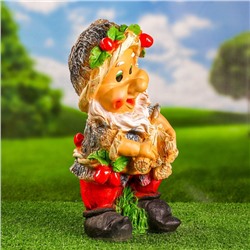 Садовая фигура из гипса «Гном с охапкой дров», 38.5×18×22 см