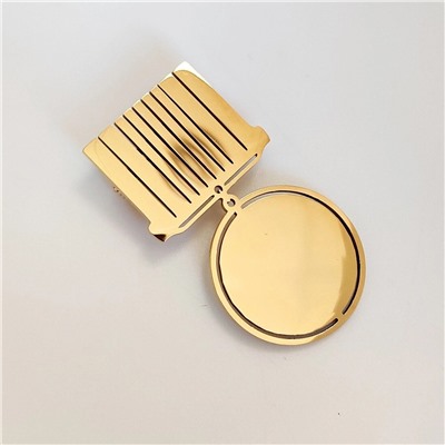 Брошь из стали