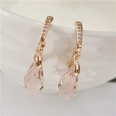 Серьги с кристаллом под Swarovski ювелирная бижутерия коллекция "Дубай", покрытие позолота, цвет: розовый, арт.414.479