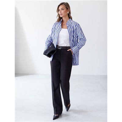 Блузка свободного силуэта с золотистыми пуговицами