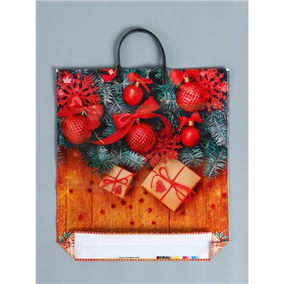 Пакет новогодний «Шарики на деревянном», полиэтиленовый с пластиковой ручкой, 44×40 см