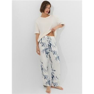 КОМПЛЕКТ ЖЕНСКИЙ (ФУТБОЛКА, БРИДЖИ) 592541