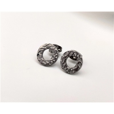 Серьги из стали