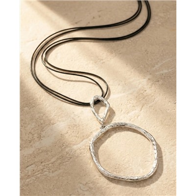 Кулон на шнурке