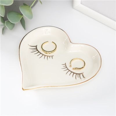 Подставка для мелочей, украшений «Сердце с ресничками», керамика, 11×11.5×1.4 см