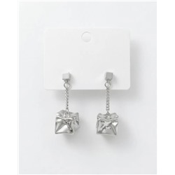 Стильные серьги