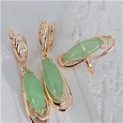 Комплект ювелирной бижутерии коллекция "Дубай" серьги и кольцо 17 р, покрытие позолота, вставка: искусственный камень светло-зеленого цвета, арт.314.797-17