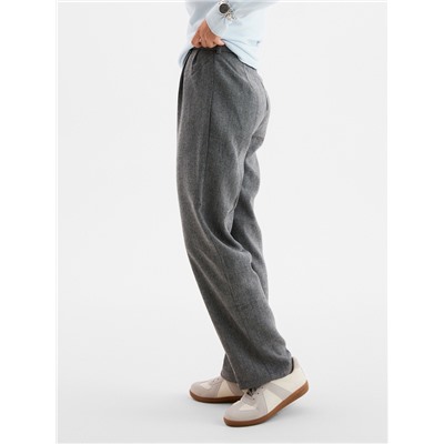 Брюки женские с защипами MINAKU: Modern classic, тёмно-серые, размер 44