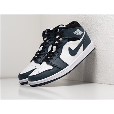 Кроссовки Nike Air Jordan 1 Mid