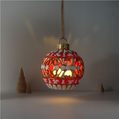 Фигурка-подвеска световая полистоун «Новогодний шар красный с белыми узорами», ёлочная игрушка, 16.5×16.5×20 см