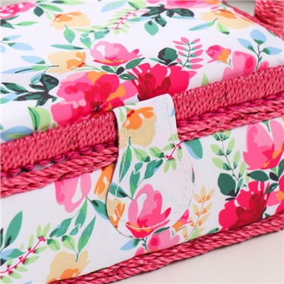 Шкатулка для рукоделия и шитья «Акварельные цветы», хранение ниток, иголок, мелочи, 18×12×9.5 см