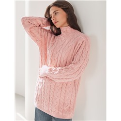 Удлиненный свитер фактурной вязки с узором косы