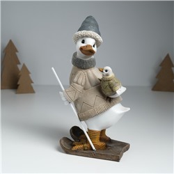 УЦЕНКА Сувенир полистоун "Гусь на лыжах, с гусёнком на спине" серо-бежевый 9,5х13,5х23,5 см 103259