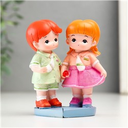 Фигурки набор полистоун «Малыши с сумочками на сердце», 2 шт., 5×4.5×9; 5×4.8×9 см