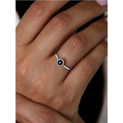 Кольцо из серебра с сапфиром и фианитами родированное К-038р