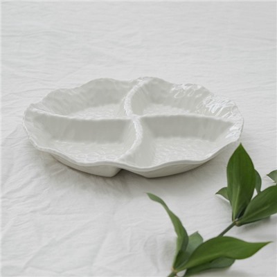 Менажница керамическая 4 ячейки «Воздушность», 24×3.5 см, цвет белый