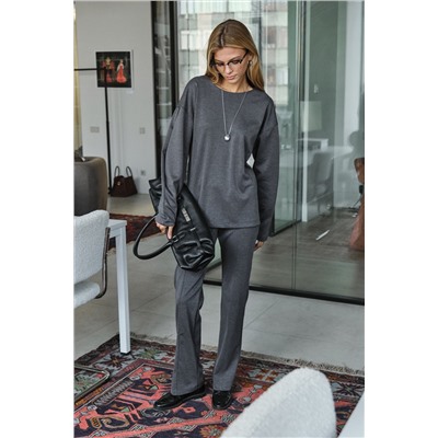 Костюм с брюками офисный