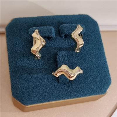 Комплект ювелирной бижутерии Итальянское золото (покрытие желтое 14к), серьги и кольцо 19 р, вставка: цирконы, цвет: прозрачный, арт.217.520-19