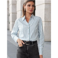 Блузка свободного силуэта с золотистыми пуговицами