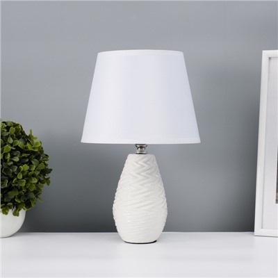 Настольная лампа с абажуром RISALUX «Мелли», Е14, 40 Вт, белый, 19.5×19×,5×31.5 см