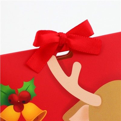 Подарочная новогодняя коробка, складная фигурная «Праздничный Оленёнок» 7×5.5×10 см