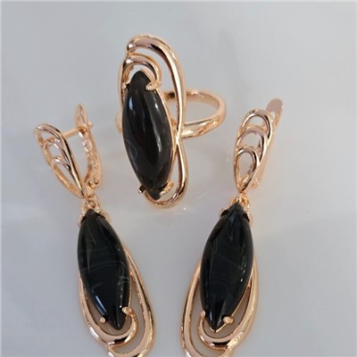 Комплект ювелирной бижутерии коллекция "Дубай" серьги и кольцо 17 р, покрытие позолота, вставка: искусственный камень черного цвета, арт.314.796-17