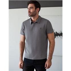 Футболка-поло из фактурного трикотажа