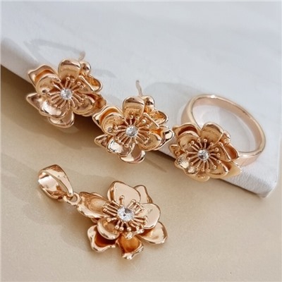 Комплект ювелирной бижутерии коллекция "Дубай" цветы серьги, кулон и кольцо 17 р, покрытие позолота, вставка: фианиты, цвет: прозрачный, арт.313.500-17