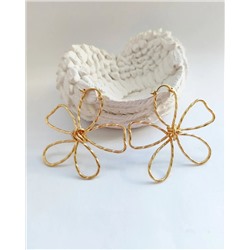 Стильные серьги