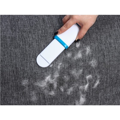 Щётка для удаления шерсти и волос с одежды и мебели, 13.5×6×3 см, цвет синий