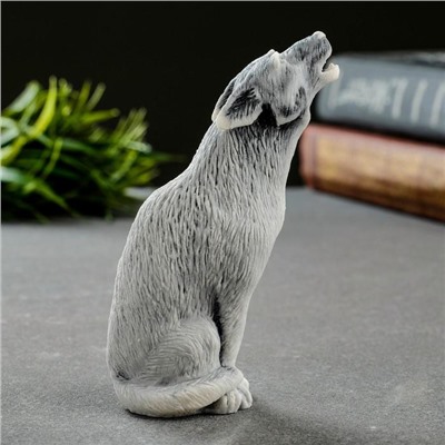 Фигурка «Волк сидящий, воет», 10.2 см