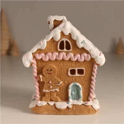 Фигурка светящаяся «Имбирный домик с печенюшкой», 11.2×9×12.8 см