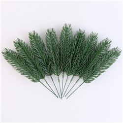 Ветка еловая зелёная, набор 100 шт.