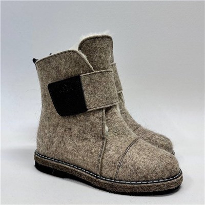 Дедуши на липучке с чёрной кожей на войлочной подошве