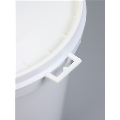 Ведро «ПластоС», с герметичной крышкой, d=20.5 см, h=21.5 см, цвет белый, 5 л.