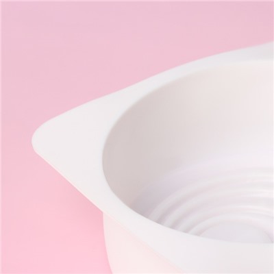 Форма для муссовых десертов и выпечки Доляна «Рябь», силикон, 18×18 см, внутренний размер 16×6.5 см, цвет белый