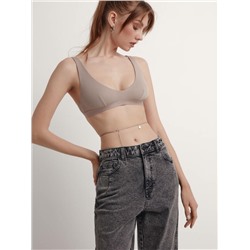 Mom CONTE CON-484 Джинсы mom из плотного денима с вытачками по карманам