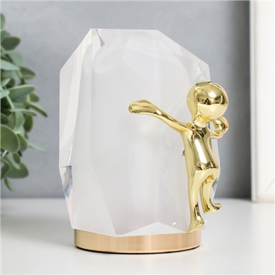 Фигурка «Человек вверх по льдине», 10×10×13 см