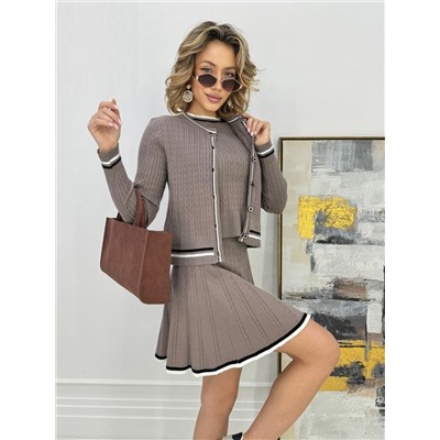 Костюм тройка